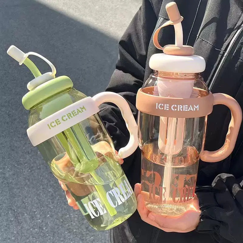 Cute Sipper Bottle With Straw