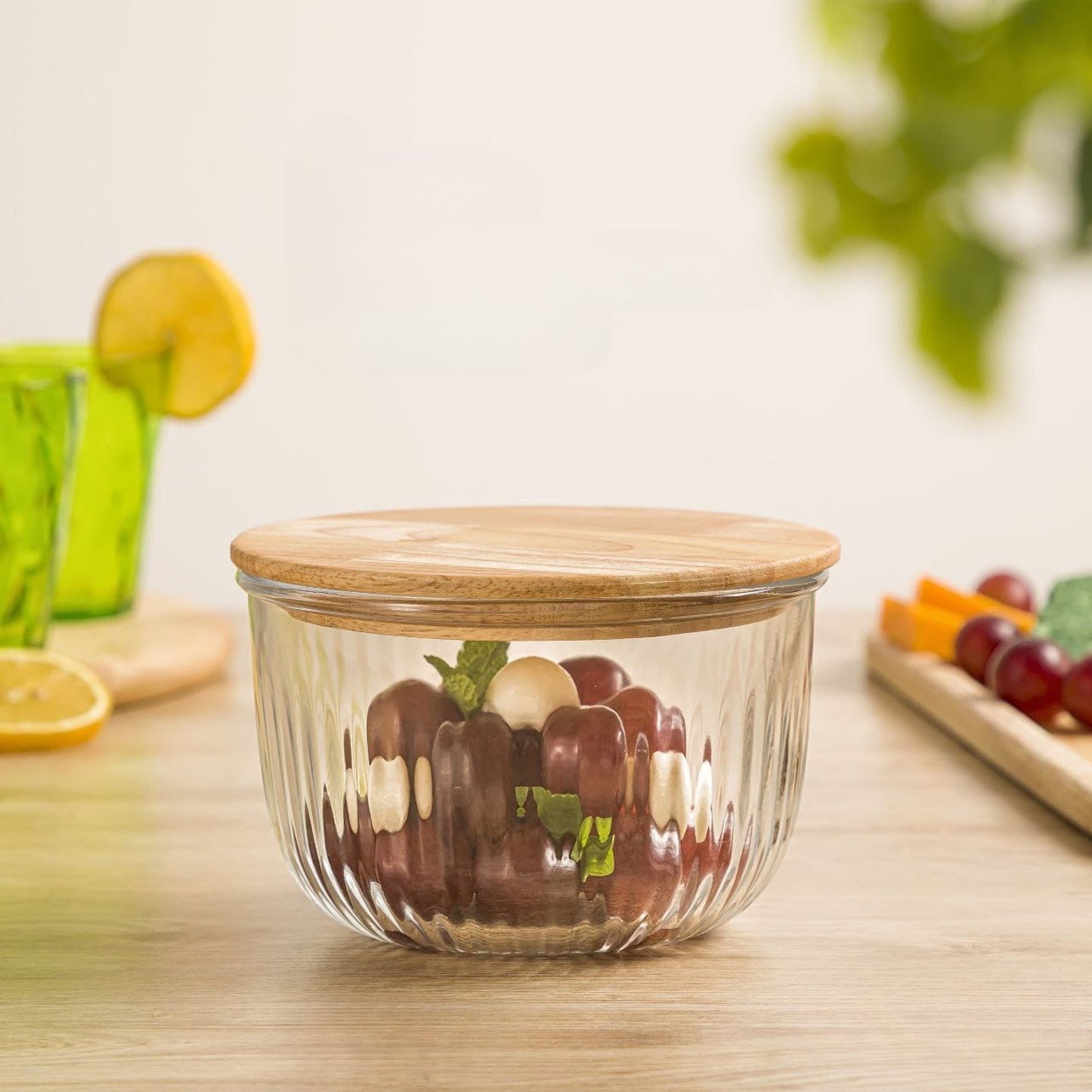 Round Container with Wood lid