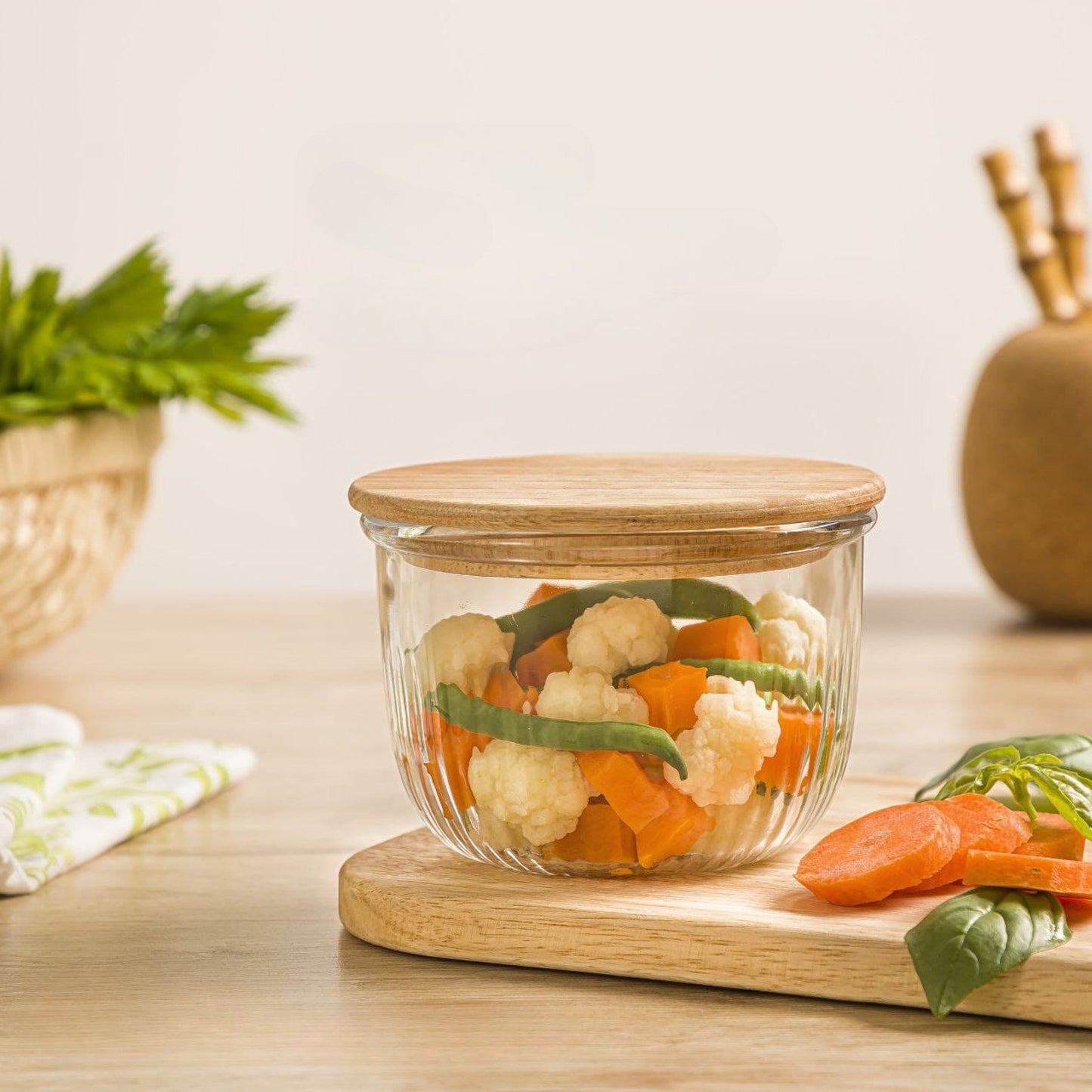 Round Container with Wood lid