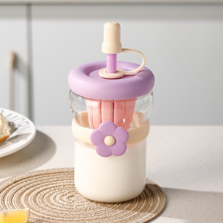 Flower Glass Sipper Bottle