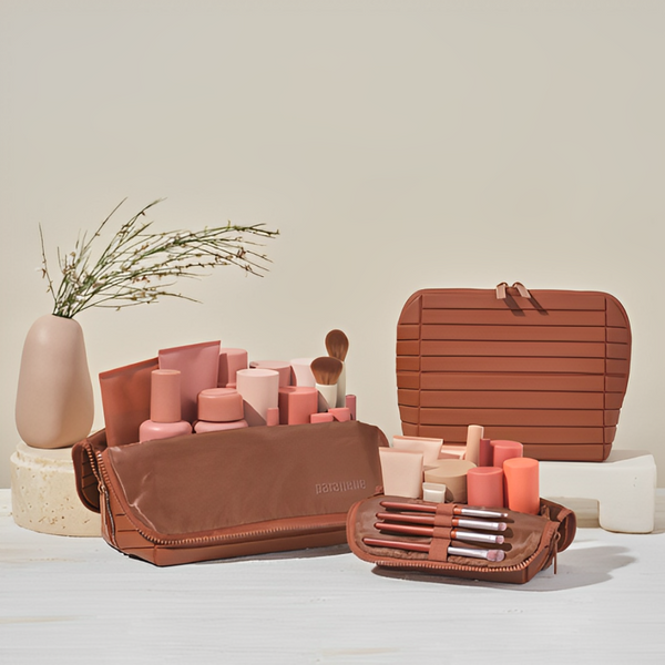 Traveler makeup bag