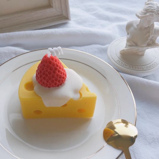 Strawberry Cheesecake Candle