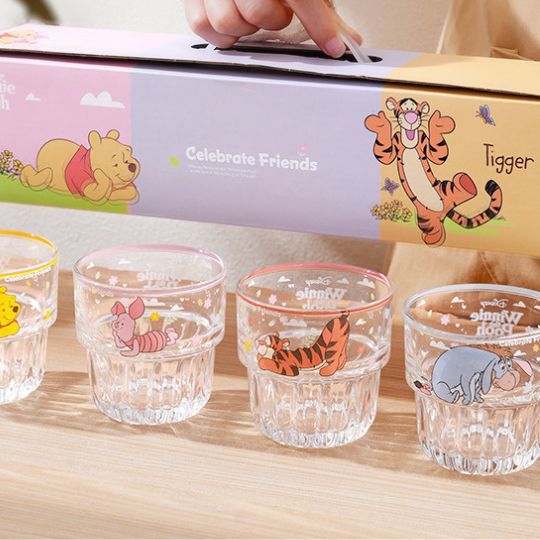 Pooh Family Glass