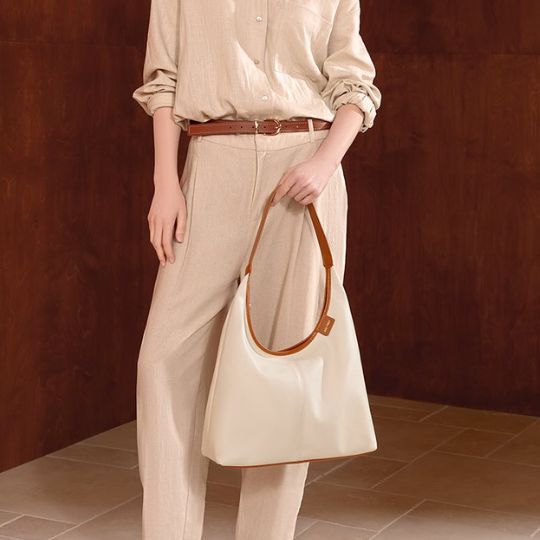 Aura Tote Bag With Pouch