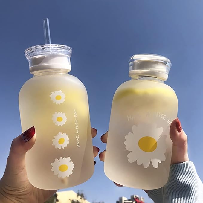 Daisy Glass Bottle with Straw