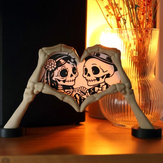 Skeleton Heart Frame