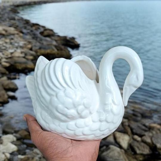 Swan Decor Pot